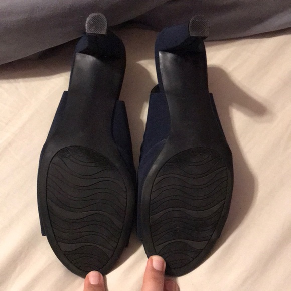 Strappy heels - Picture 3 of 4